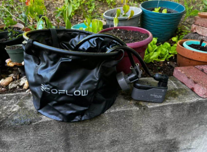 Gives your plants a shower with EcoFlow