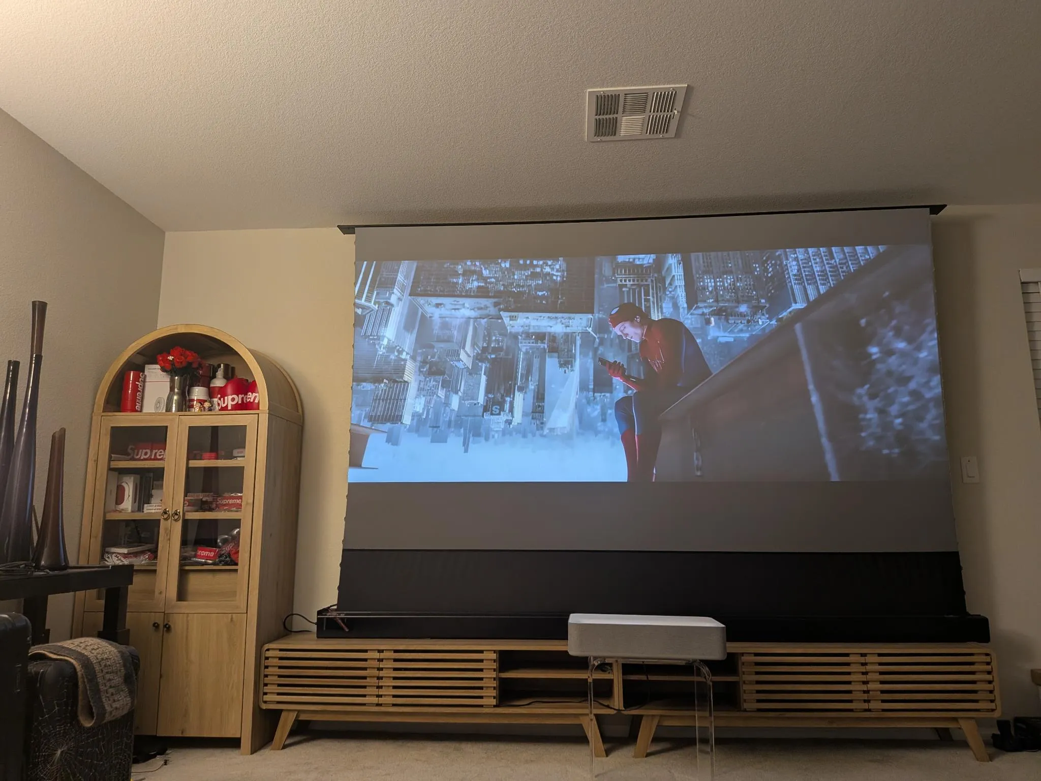 EcoFlow Powered Ultimate 120" Motorized Movie Screen/Projector