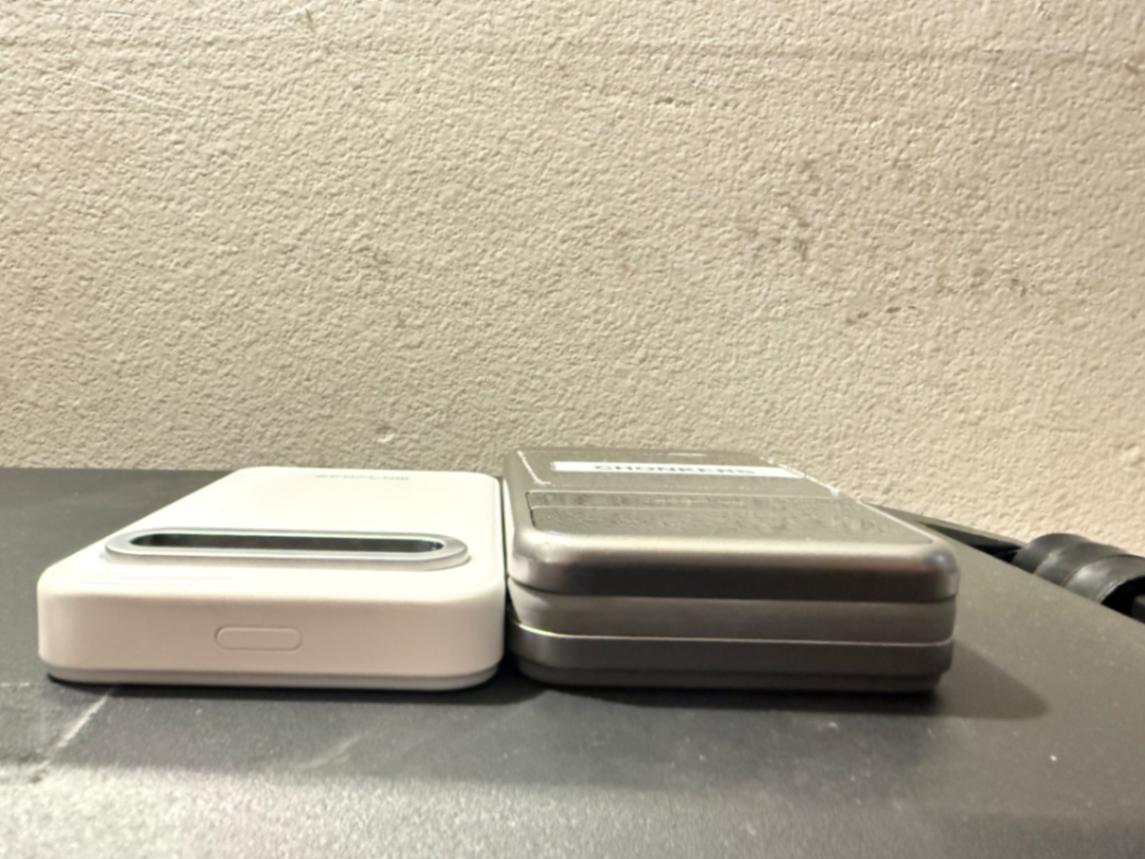 EF RAPID Mag (10,000mAh) v1 vs v2