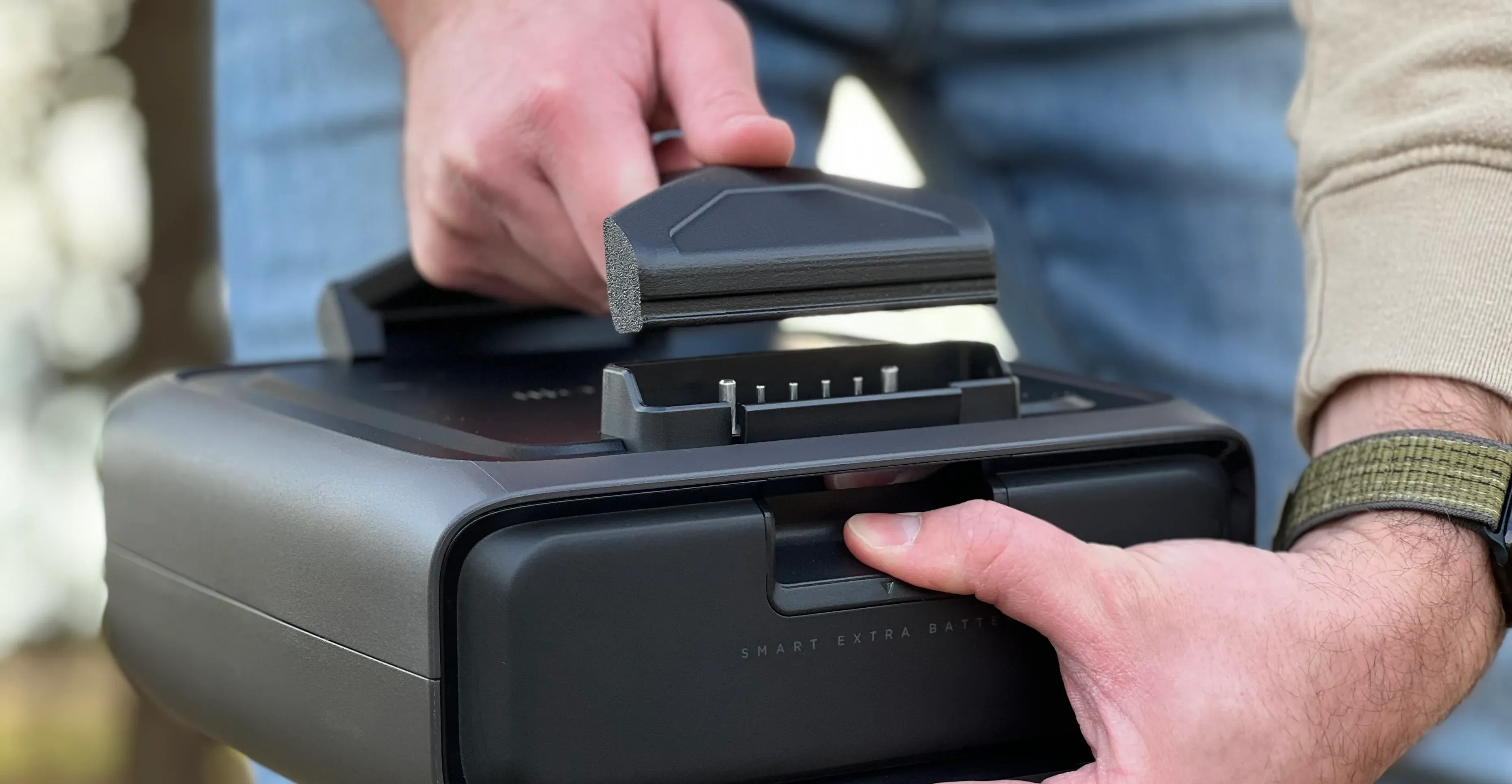 Making EB300/EB600 Power Easier to Grab and Go with a Quick-Detach Handle